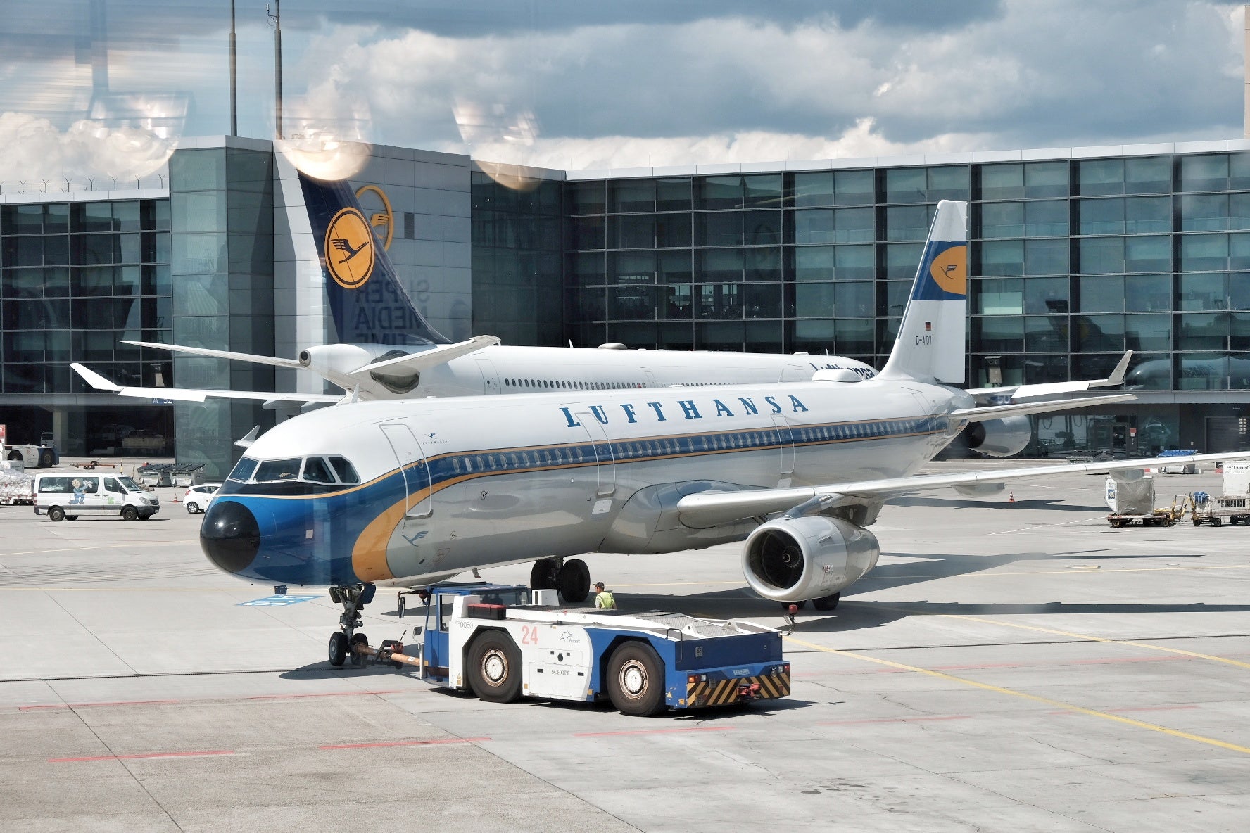Lufthansa Special Edition – Wunderkey Carbon Air